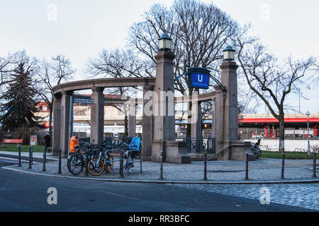 Berlin Wilmersdorf, Heidelberger Platz U-Bahn U3 de la station de métro conçue par l'architecte Willy Leitgebel Banque D'Images