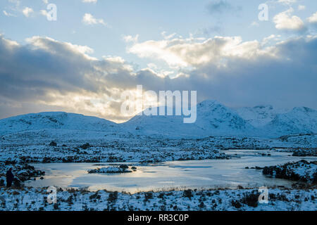 Rannoch Moor à l'ensemble de Lochan Na Claise Highlands écossais Banque D'Images