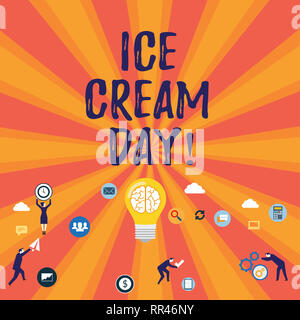 L'écriture de texte Word Ice Cream 24. Concept d'affaires pour l'instant spécial pour manger quelque chose de sucré desserts le bonheur Banque D'Images