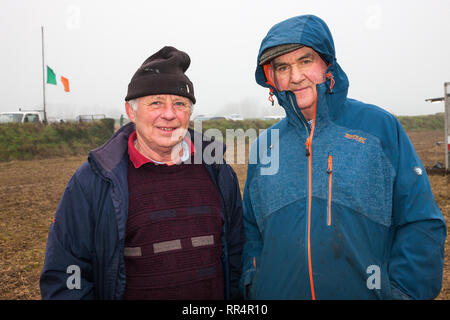 Bandon, Cork, Irlande. 24 Février, 2019. Reamond Paddy, Baltimore et Denis Murphy d'Kilbrittian au West Cork County Association Labour match final qui a eu lieu sur les terres d'Norman & Ann Tanner dans Passage Rock, Bandon, Espagne Crédit : David Creedon/Alamy Live News Banque D'Images