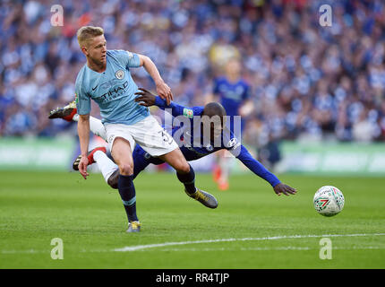 NGOLO KANTE DE CHELSEA est contestée par Oleksandr Zintchenko DE MANCHESTER CITY, CHELSEA V MANCHESTER CITY, CHELSEA V MANCHESTER CITY Banque D'Images