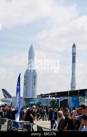 LE BOURGET, FRANCE - Le 24 juin 2017. Avions garés à des salles de réunion à Paris Le Bourget au cours de l'aéronautique et de l'international de l'aéronautique et spatiale Banque D'Images