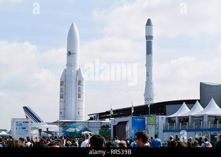 LE BOURGET, FRANCE - Le 24 juin 2017. Avions garés à des salles de réunion à Paris Le Bourget au cours de l'aéronautique et de l'international de l'aéronautique et spatiale Banque D'Images