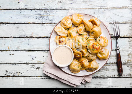 De délicieux raviolis frits Banque D'Images