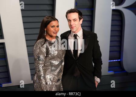 Los Angeles, USA. Feb 24, 2019. LOS ANGELES, CA - le 24 février : Mindy Kaling et B. J. Novak à la Vanity Fair Oscar Party le 24 février 2019 à Los Angeles, Californie. Crédit photo : imageSPACE : Imagespace/Alamy Live News Banque D'Images