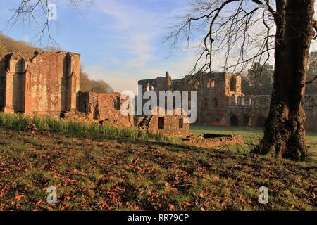 , Cumbria (Royaume-Uni). Feb 25, 2019. Météo britannique. Soleil de l''Abbaye de Furness Cumbria. C.Crédit Hall/Alamy Live News. Banque D'Images