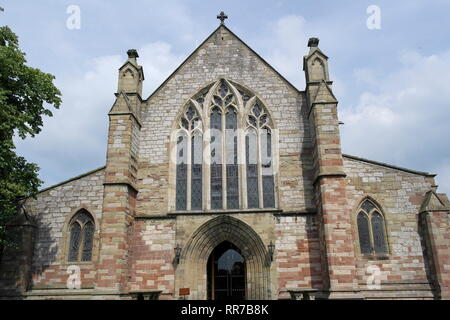 Il Église Cathédrale des Saints Asaph et Cyndeym, communément appelé la cathédrale de St Asaph, est une cathédrale à St Asaph, Denbighshire, au nord du Pays de Galles. Une église anglicane, c'est le siège épiscopal de l'évêque de St Asaph. La cathédrale remonte à 1 400 ans, tandis que l'édifice actuel date du 13e siècle. Il est parfois réputée être la plus petite cathédrale anglicane de Grande-bretagne.credit Ian Fairbrother/Alamy Stock Photos Banque D'Images
