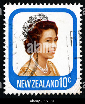 Nouvelle Zélande - circa 1979 : timbre imprimé dans la Nouvelle Zélande montre la reine Elizabeth II, circa 1979 Banque D'Images