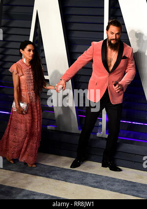 Lisa Bonet (à gauche) et Jason Momoa participant à la Vanity Fair Oscar Party organisée à l'Annenberg Center for the Performing Arts à Beverly Hills, Los Angeles, Californie, USA. Banque D'Images