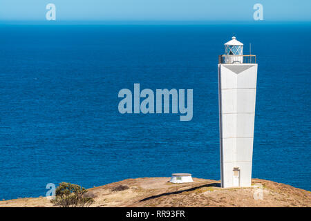 Phare de Cape Jervis vu de l'affût, péninsule de Fleurieu, Australie du Sud Banque D'Images