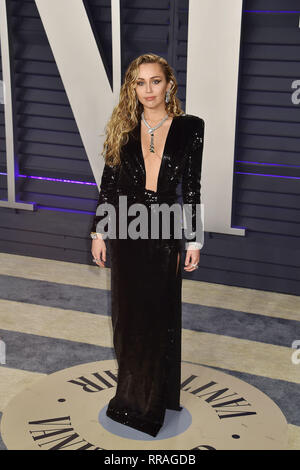 Los Angeles, CA - le 24 février : Miley Cyrus fréquente l 2019 Vanity Fair Oscar Party hosted by Radhika Jones à Wallis Annenberg Center for the Performing Arts le 24 février 2019 à Beverly Hills, Californie. Banque D'Images