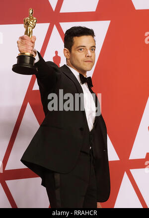 Los Angeles, USA. Feb 24, 2019. Rami Malek, gagnant du meilleur acteur pour "Bohemian Rhapsody, posent à la 91 Awards dans la salle de presse pendant au Hollywood and Highland le 24 février 2019 à Hollywood, Californie Crédit : Tsuni/USA/Alamy Live News Banque D'Images