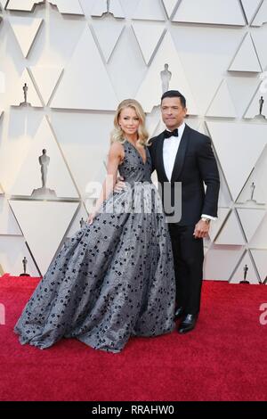 Los Angeles, CA, USA. Feb 24, 2019. Kelly Ripa, Mark Consuelos, arrivées à la 91e Academy Awards - Arrivals, le Kodak Theater à Hollywood et Highland Center, Los Angeles, CA, United States 24 Février, 2019. (Photo par : Jef Hernandez/Everett Collection) au niveau des arrivées pour la 91e Academy Awards - Arrivals, le Kodak Theater à Hollywood et Highland Center, Los Angeles, CA, 24 février 2019. Credit : Everett Collection Inc/Alamy Live News Banque D'Images