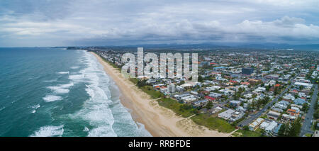 Panorama de l'antenne de Côte d'or côtes de l'océan. Mermaid Beach, Queensland, Australie Banque D'Images