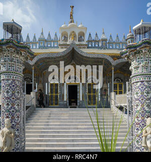 Faade d'un temple Jain temple, Calcutta, Kolkata, West Bengal, India Banque D'Images