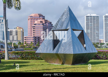 Vue sur le West Palm Beach, Floride bord de l'eau de la Société des quatre Arts sur l'île de Palm Beach. (USA) Banque D'Images