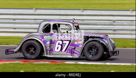 Le projet de loi est lu dans sa légende coupé pendant la course au championnat des légendes 2018 Réunion de Snetterton, Norfolk, Royaume-Uni. Banque D'Images