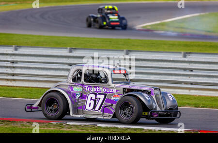 Le projet de loi est lu dans sa légende coupé pendant la course au championnat des légendes 2018 Réunion de Snetterton, Norfolk, Royaume-Uni. Banque D'Images