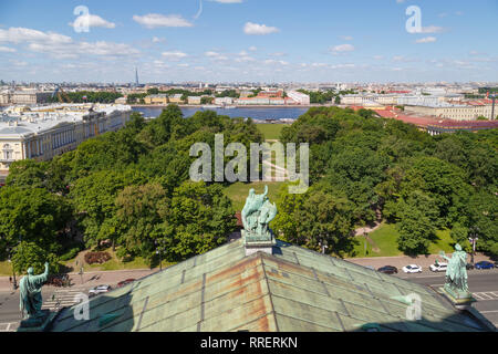 La Russie, SAINT-PETERSBOURG, 31 mai 2018 : vue panoramique depuis le toit de la cathédrale Saint-Isaac sur le centre historique de Saint-Pétersbourg et de l'Embankment Banque D'Images