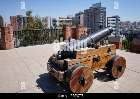 Canon au Cerro Santa Lucia, Santiago de Chile, Chili, Amérique du Sud Banque D'Images