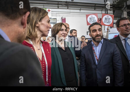 Barcelone, Catalogne, Espagne. Feb 25, 2019. Le maire de Barcelone, Ada Colau est vu au cours de sa visite au 4show.PNY En parallèle à la CMM, Barcelone célèbre PNY 4reliant une start-up juste d'une petite entreprise reliés par la technologie. Credit : Paco Freire SOPA/Images/ZUMA/Alamy Fil Live News Banque D'Images