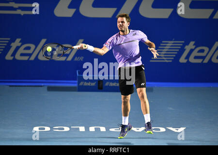 Acapulco, Mexique. Feb 25, 2019. Stan Wawrinka de Suisse hits un retour au cours de la première ronde du tournoi match entre Stan Wawrinka de Suisse et Ryan Harrison, de l'United States au 2019 ATP tennis tournoi Open du Mexique à Acapulco, Mexique, le 25 février 2019. Stan Wawrinka a gagné 2-0. Credit : Xin Yuewei/Xinhua/Alamy Live News Banque D'Images