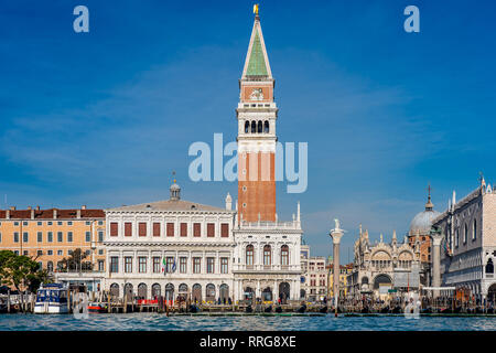 Vues sur Saint-Marc et le palais des Doges à Venise. À partir d'une série de photos de voyage en Italie. Date de la photo : Lundi, Février 11, 2019. Photo : R Banque D'Images