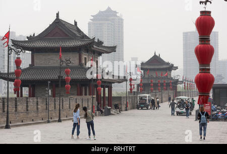 Mur de la ville de Xi'an, province du Shaanxi, China, Asia Banque D'Images