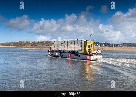 Le Rock à Padstow vapeur traversier sur la rivière Camel en Cornouailles du Nord UK. Banque D'Images