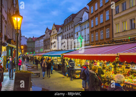 Marché de Noël, Place du marché Havelska, Stare Mesto (vieille ville), Prague, République Tchèque, Europe Banque D'Images