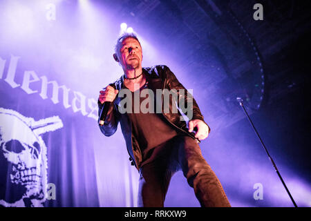 Norvège, Oslo - le 21 février 2019. Le groupe de doom metal suédois Candlemass effectue un concert live à Oslo Spektrum d'Oslo. Ici le chanteur Johan Längqvist est vu sur scène. (Photo crédit : Gonzales Photo - Terje Dokken). Banque D'Images