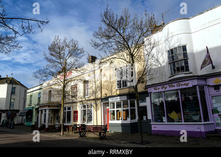 Teignmouth Devon boutiques, adultes seulement, Plage, Bush, l'Église, caractéristique côtière, le littoral, Devon, Angleterre, célèbre Place, poisson et frites, Banque D'Images