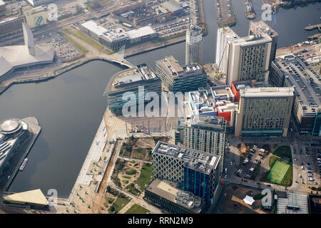 Une vue aérienne de Media City, Salford Quays, Manchester, North West England, UK Banque D'Images