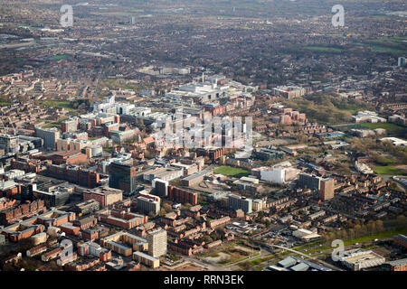 Une vue aérienne de l'Université de Manchester, printemps 2018, North West England, UK Banque D'Images