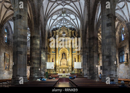 La basilique de bégonia à Bilbao de l'Espagne, dédiée au saint patron de Gascogne, la Vierge de bégonias. Bilbao, Espagne Banque D'Images