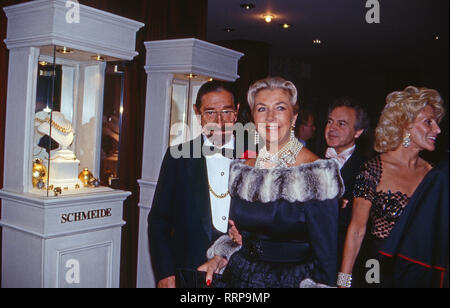 Acteurs et Actrices Jetset Don Jaime de Mora y Aragon à Düsseldorf, Deutschland 1998. Noble espagnol et l'acteur Don Jaime de Mora y Aragon à Duesseldorf, Allemagne 1998. Banque D'Images