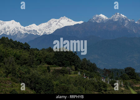 Vue du Kangchenjunga, grande chaîne de l'Himalaya, le Sikkim, Inde Banque D'Images