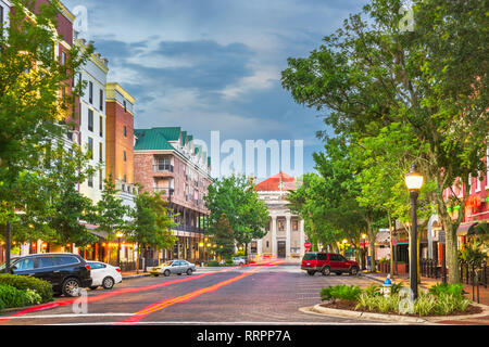 Gainesville, Floride, USA Centre-ville paysage urbain au crépuscule. Banque D'Images