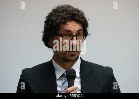 Corigliano Rossano, Italie, 26 février, 2019 - Danilo Toninelli, Ministre des Infrastructures et des Transports, lors du débat sur sa visite à Calabria, Italie. Credit : Alfonso Di Vincenzo/Kontrolab/Alamy Live News Banque D'Images