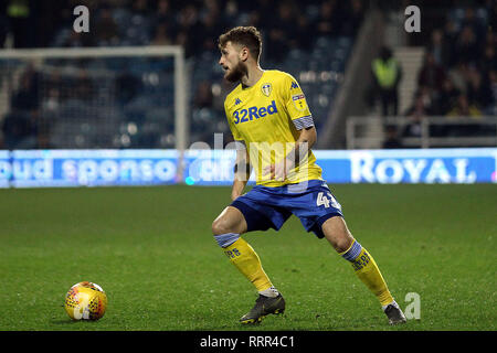 Londres, Royaume-Uni. Feb 26, 2019. Mateusz Kilch de Leeds United en action. Match de championnat Skybet EFL, Queens Park Rangers v Leeds United à Loftus Road Stadium à Londres le mardi 26 février 2019. Ce droit ne peut être utilisé qu'à des fins rédactionnelles. Usage éditorial uniquement, licence requise pour un usage commercial. Aucune utilisation de pari, de jeux ou d'un seul club/ligue/dvd publications. pic par Steffan Bowen/Andrew Orchard la photographie de sport/Alamy live news Crédit : Andrew Orchard la photographie de sport/Alamy Live News Banque D'Images