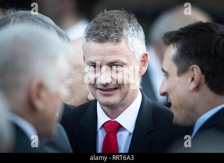 Gardien de Manchester United Ole Gunnar Solskjaer manager à l'extérieur de Halifax Minster après les funérailles de Manchester United, l'ancien entraîneur de l'équipe jeunesse Eric Harrison qui est mort 81 ans. Banque D'Images