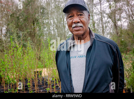 Mets de New York Hall of Famer Cleon Jones pose pour une photo à Shore Acres Plant Farm, 10 févr. 19, 2019, dans Theodore, Alabama. Banque D'Images