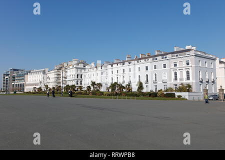 Plymouth, Devon, UK. 26 Février, 2019. L'architecture victorienne le long de Plymouth Hoe. La binette est l'un des plus populaires attractions touristiques dans Plymou Banque D'Images