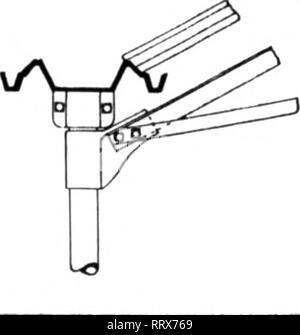 . Les fleuristes [microforme] examen. La floriculture. fixé au T-fer rafter par l'utilisation des boulons de la machine. Toutes les pannes de fer d'angle sont fixés aux chevrons au moyen de panne est le mieux adapté pour l'acier- vert grand avantage sur la barre plate ou se de sa forme, et est donc mieux. Veuillez noter que ces images sont extraites de la page numérisée des images qui peuvent avoir été retouchées numériquement pour plus de lisibilité - coloration et l'aspect de ces illustrations ne peut pas parfaitement ressembler à l'œuvre originale.. Chicago : les fleuristes Pub. Co Banque D'Images