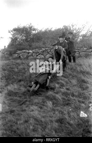 Der Schimmelreiter, Spielfilm Deutsches Reich 1933, Regie : Hans Deppe - Extras profiter de la pause après le tournage, 10/1933, I.12/22-16 Schimmelreiter, pause Banque D'Images