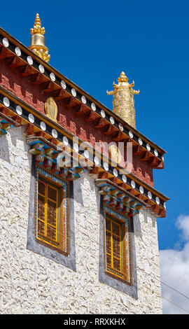 Détails de l'architecture du monastère de Songzanlin, également connu sous le nom de monastère de Ganden Sumtseling. Banque D'Images