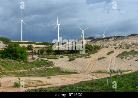 Canoa Quebrada, Brésil - 18 janvier 2019 : wind farm à Canoa Quebrada sur le Brésil Banque D'Images