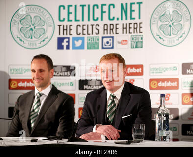 Nouveau gestionnaire Celtique Neil Lennon (à droite) avec John Kennedy adjoint au cours de la conférence de presse au Celtic Park, Glasgow. Banque D'Images