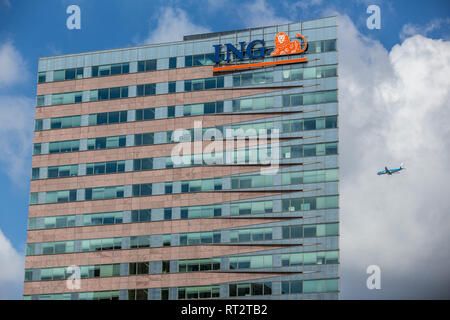 Amsterdam, Pays-Bas. Le 27 juin 2015. Logo de la Banque ING à l'entrée de la construction Banque D'Images