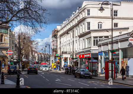 La station de métro Gloucester Road et la station de métro Gloucester Road, South Kensington, Londres Banque D'Images